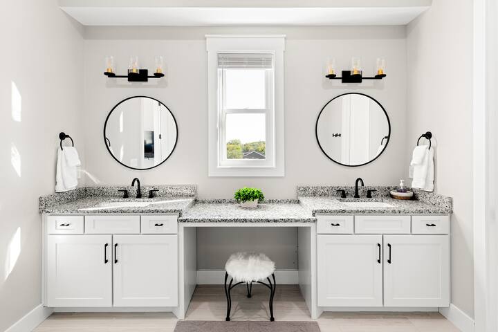 Skyline Rooftop, Hot Tub, Games, Have Fun-Do Good! gallery image 5