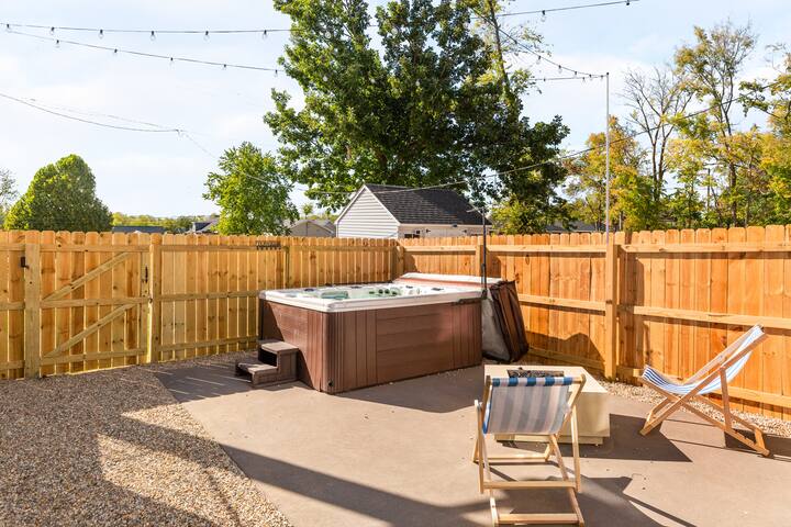 Skyline Rooftop, Hot Tub, Games, Have Fun-Do Good! gallery image 4