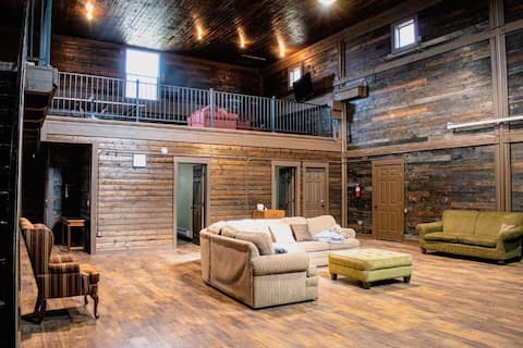 Back Country Barn  Special Event Venue.