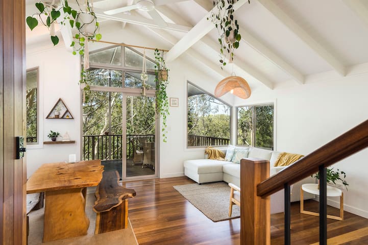 Sea Eagle private house amongst the trees