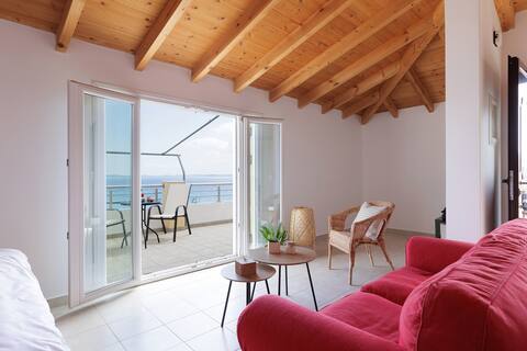 The Island Life Apartments at Ipsos - Seaview Roof