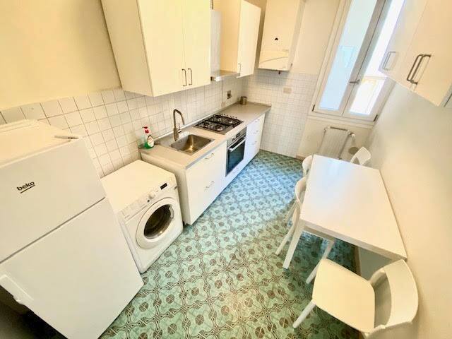 Handsome 2-BR near Santa Croce gallery image 4