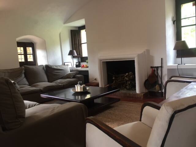 Agradable Casa de pueblo con encanto gallery image 3