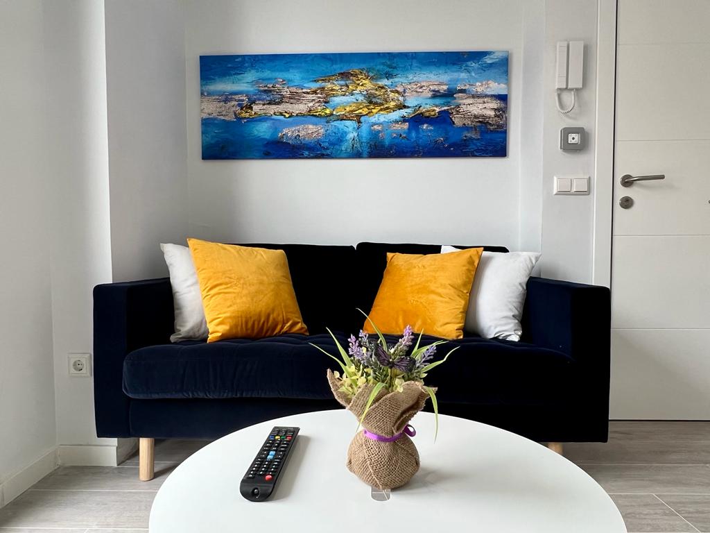 Popular Airbnb listing: CITY PENTHOUSE DE LUXE in Usera