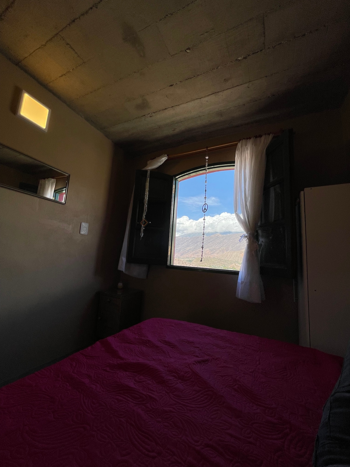 إطلالات على غرفة النوم في النافذة