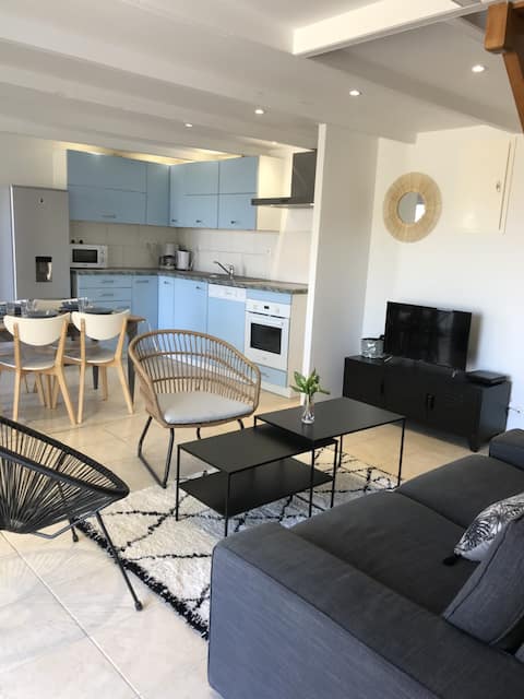 Top Airbnb: Mamie Chapelle's house, 200m from the beach. à Plounéour Brignogan Plages
