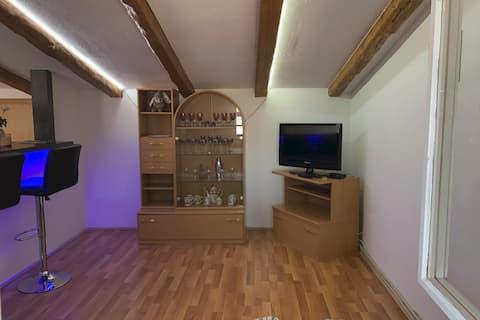 Top Airbnb: Apartment and free parking within the accommodation- in Općina Baška
