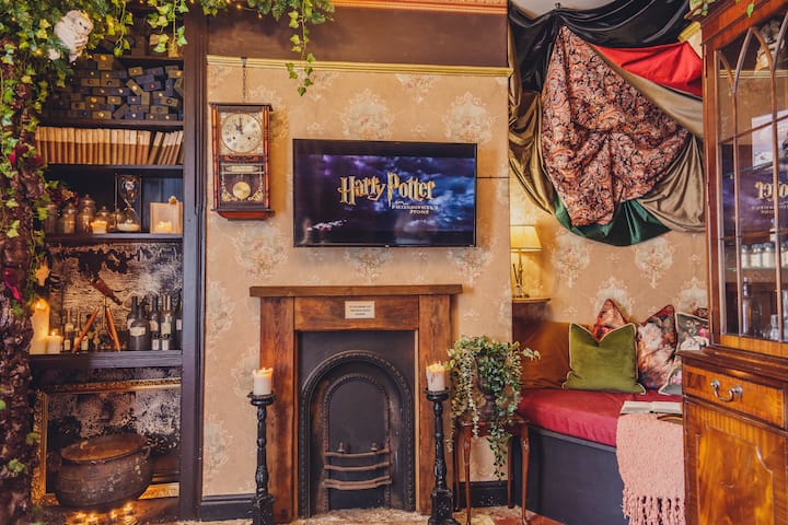 101 House At The End. Witchcraft & Wizardry House - York