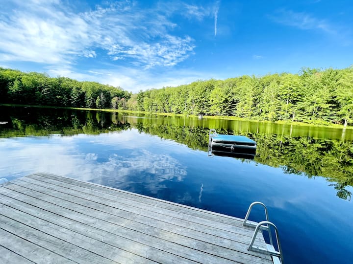 5cabin Resort on Lake sleeps 22! (+ 1 RV site) in Irons, Michigan, United States Airbnb