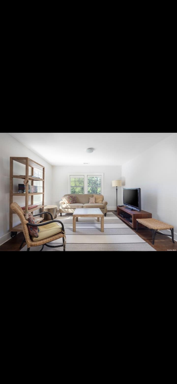 Schöne Unterkunft mit 2 Schlafzimmern und Terrasse in Cutchogue