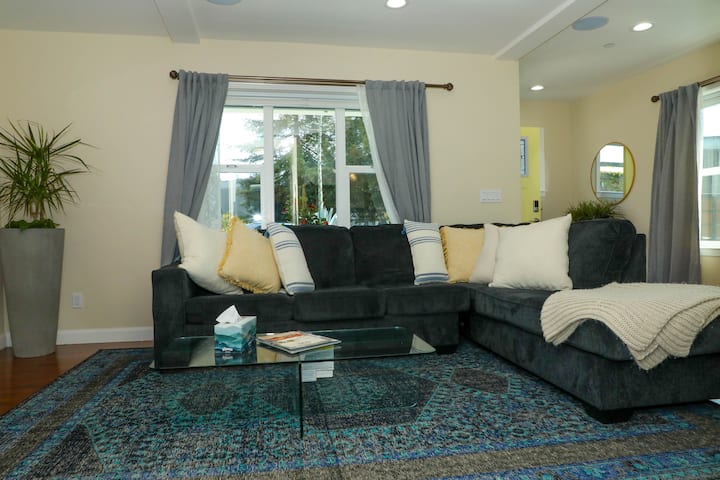 Cheerful 2 Bedroom Home. - El Cerrito, CA