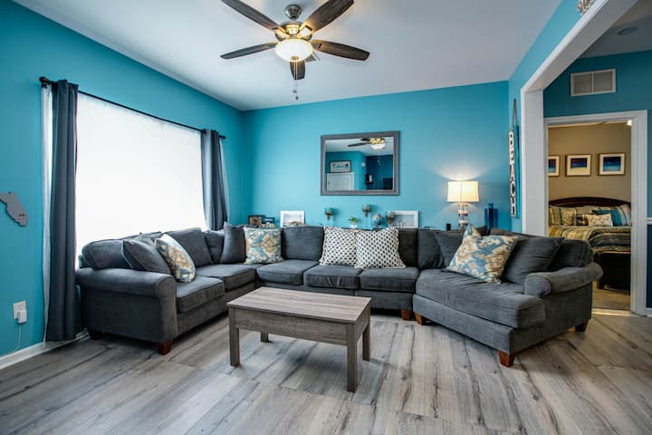 Beach Vibes In The City! 3/2 With Large Backyard - Tallahassee, FL