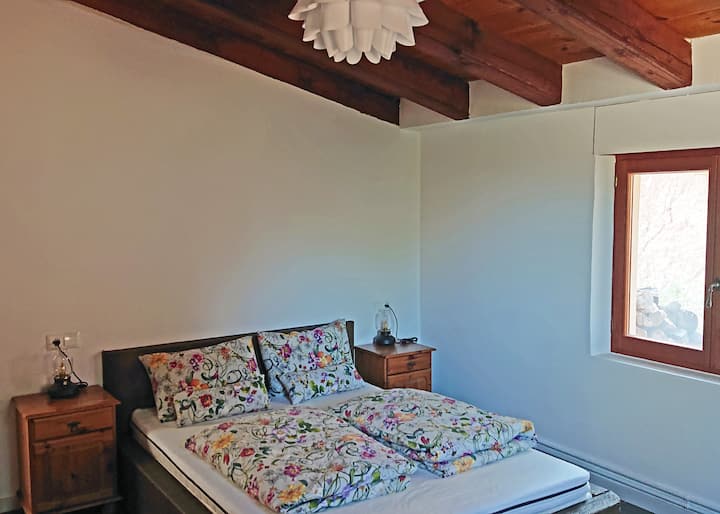 睡房2 -配有大床的第二間大睡房