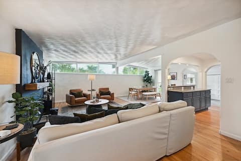 Spacious Family Home w/ Hot Tub