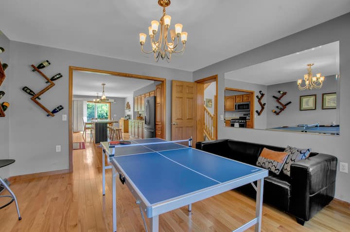 Charming Modern Victorian In The Village Of Evl - Ellicottville, NY
