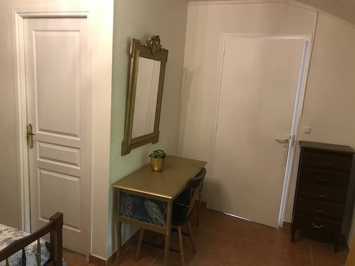 Gite 3, chumba cha kulala cha Petite Maison