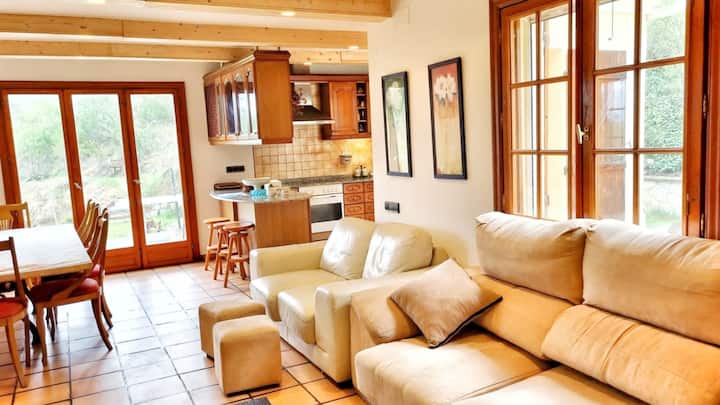 15 Minutos De Montserrat | Casa Con Barbacoa - Manresa
