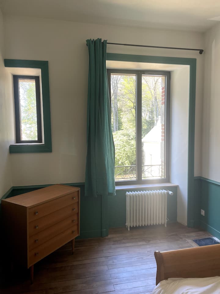 საძინებელი 1