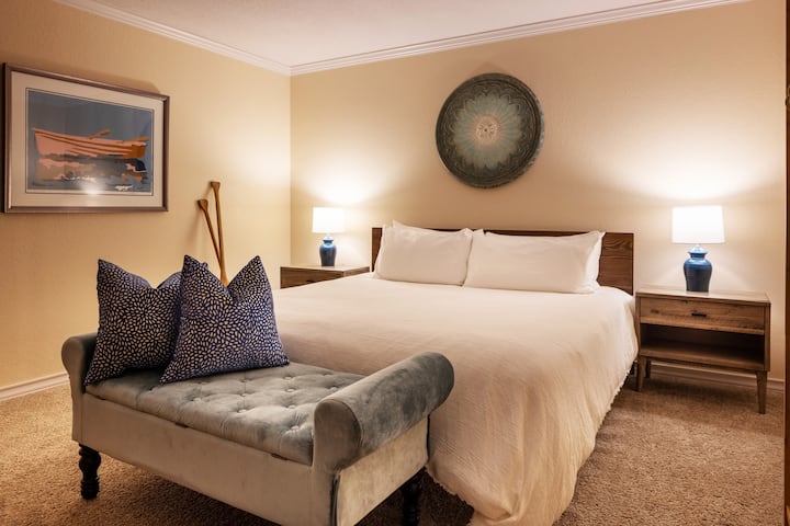 Enjoy your own king bedroom in the casita, if you want your own privacy from the group. Includes a 4K TV. mini-fridge with bottled waters and own coffee station .