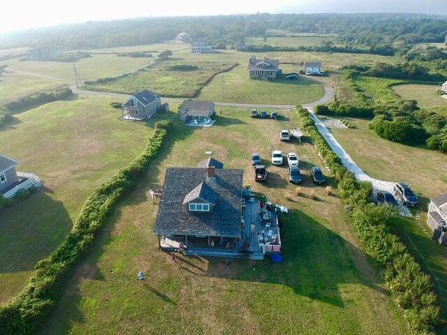 Beautiful rustic oceanfront beach house