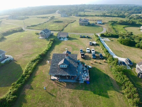 Beautiful rustic oceanfront beach house