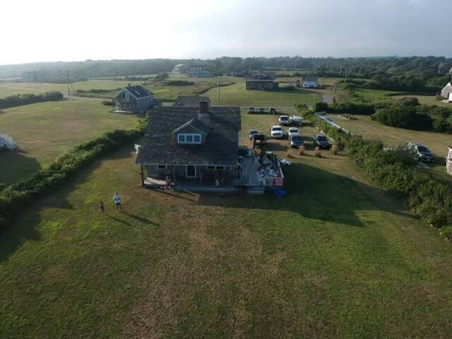 Beautiful rustic oceanfront beach house gallery image 5