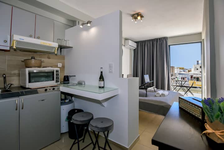 ! Lovely 5th Floor Central Studio In Heraklion - Iraklion