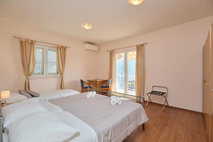 غرفة النوم 2