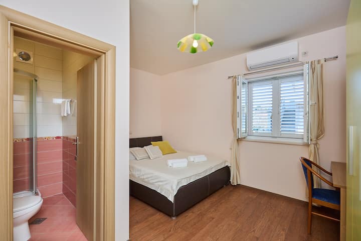 غرفة النوم 1