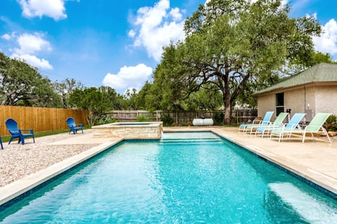 Heated pool & hot tub - Hill Country wine trail