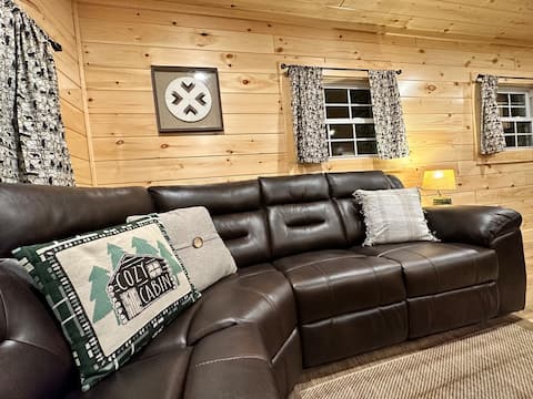 Top Airbnb: Village Cottages: Brand NEW! #9 in Old Forge
