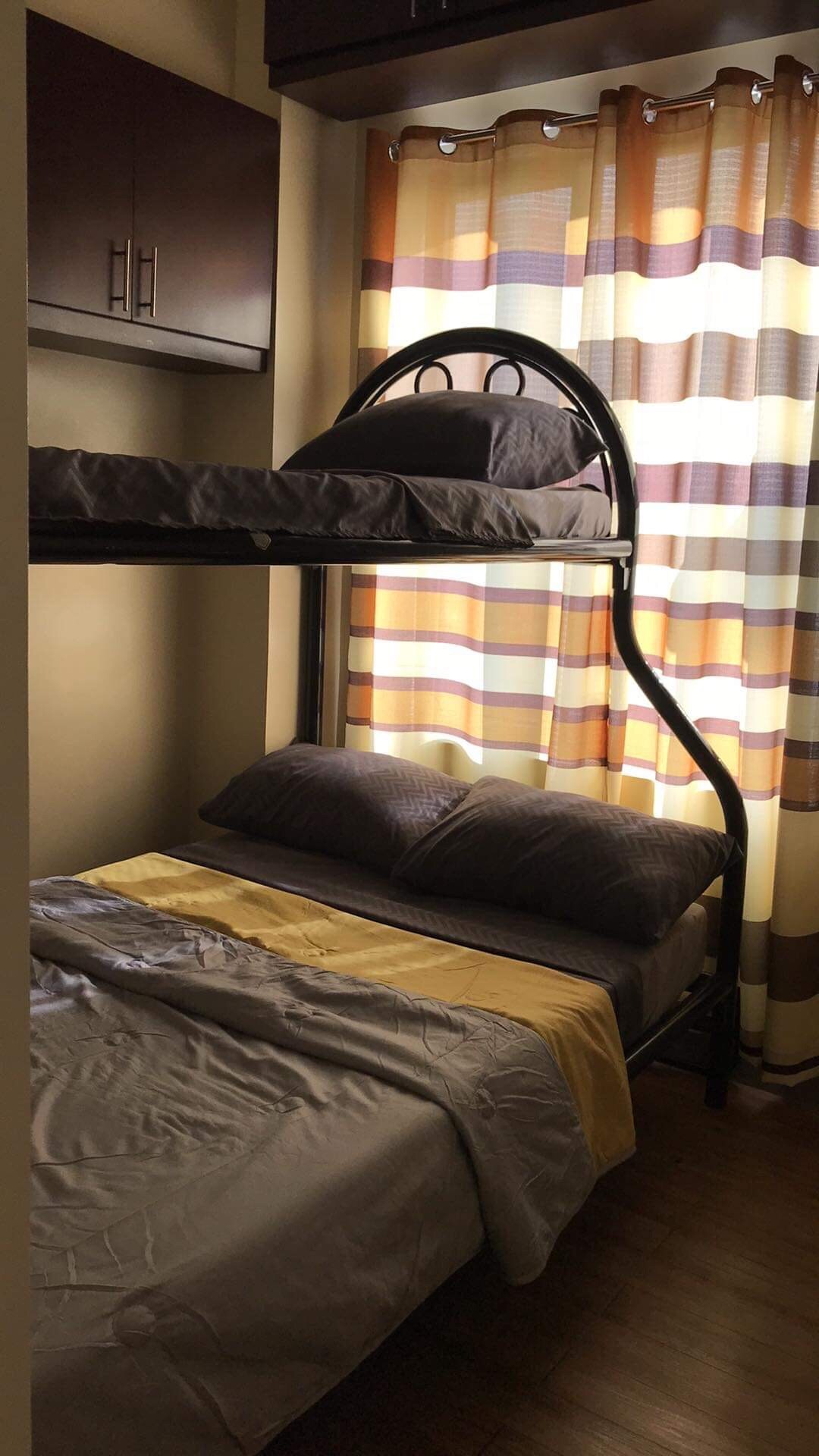 Двуетажно легло за вашите деца или гост.