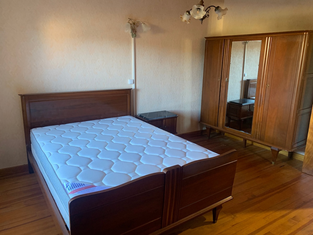 غرفة النوم 1