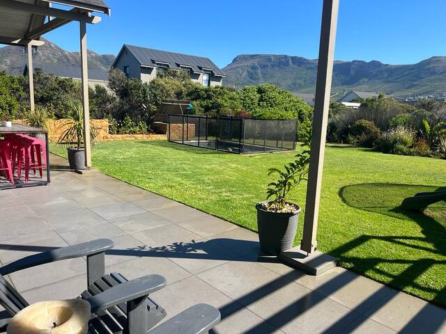 Lakeside Family Home: Pool, Sauna, Outside Hot Tub gallery image 2