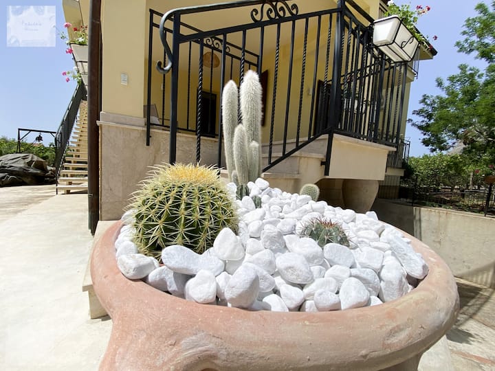 Fabien's House Villa Limon for Relaxing Vacation Villas for Rent in