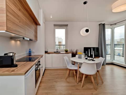 Popular Airbnb listing: BlueApartPL Spacious apartment by the cliff in Puck