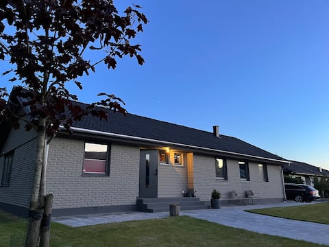 Wonderful vacation home with hot tub