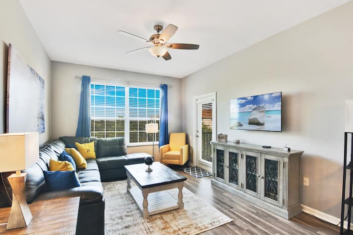 Top Floor Condo With Elevators,3 Miles From Disney - Celebration, FL