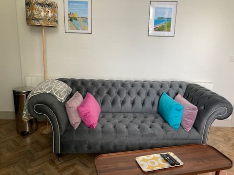Successful Airbnb property: Luxe Couples seaside retreat. in Newby And Scalby