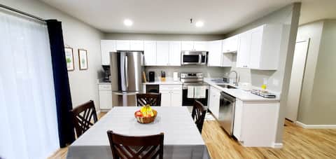Lovely New Appartment 2 bd/1ba, Madison Heights