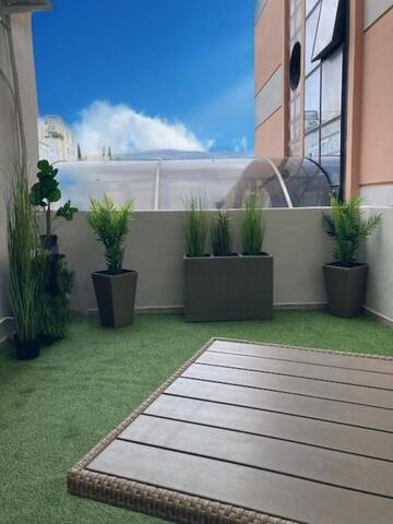 Amazing brand NEW 4BDR/2BATH Apt w/Balcony in ATH gallery image 2