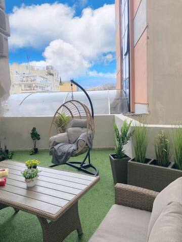 Amazing brand NEW 4BDR/2BATH Apt w/Balcony in ATH gallery image 3