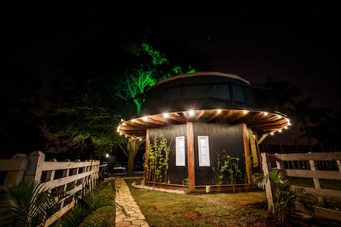 Amazing yurt retreat, tree experience