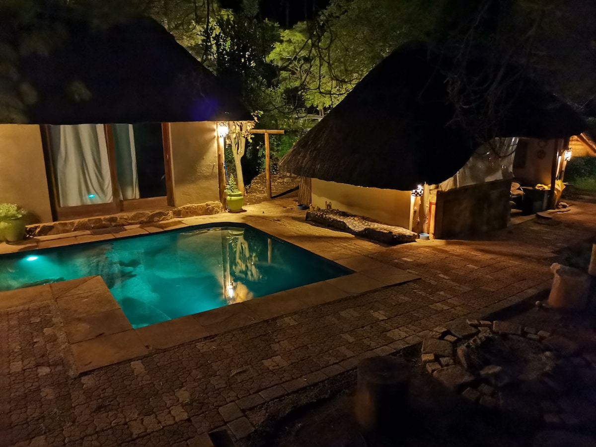 حمام سباحة ومطبخ وغرفة 2