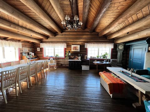 Successful Airbnb property: 18th century timbered wooden house close to everything in Lillehammer