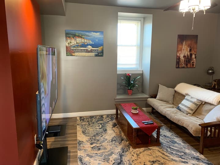 Spectacular 2 Bedroom Penthouse Apartment - Pittsburgh, PA