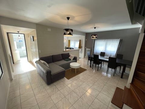 House in the town center, 50 m from the beach