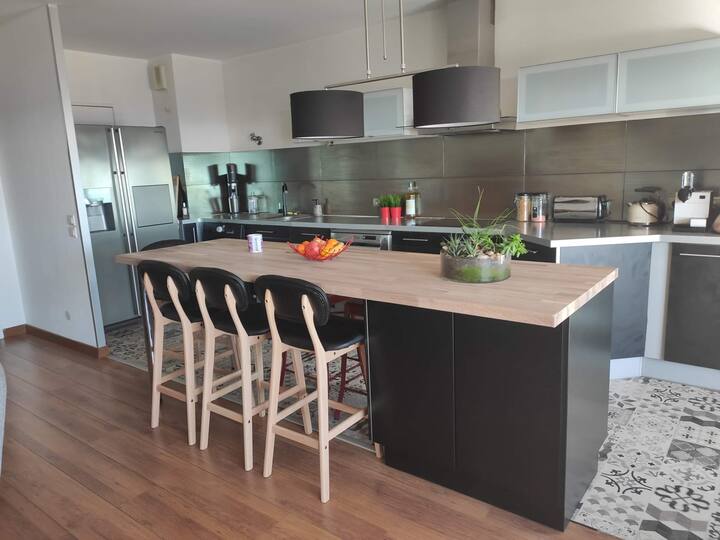 Spacious apartment with pool Apartments for Rent in Grasse, Provence