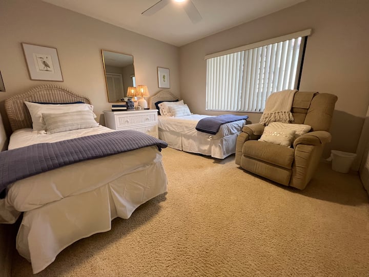 ゲスト用ベッドルーム