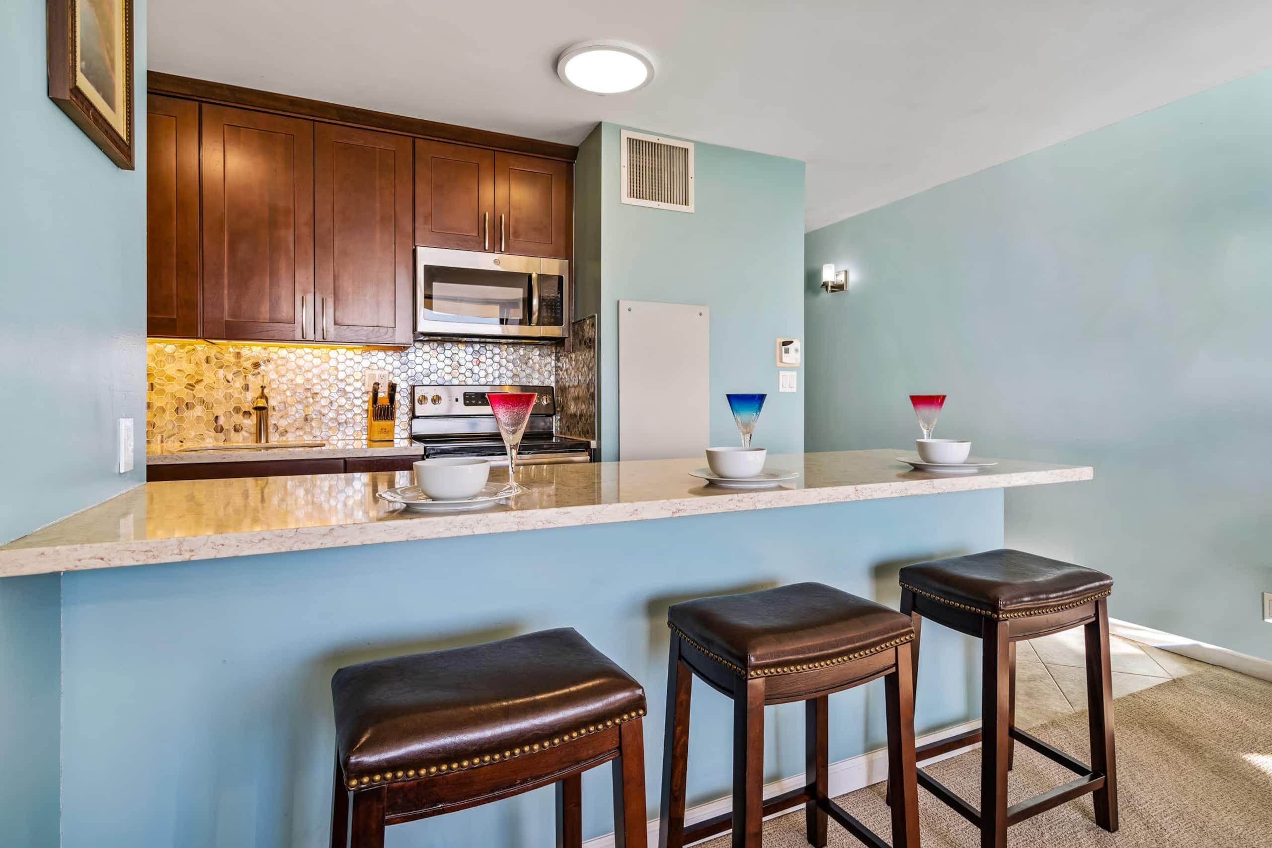 Condo in Kihei · ★4.94 · 1 bedroom · 2 beds · 1 bath - Image 6